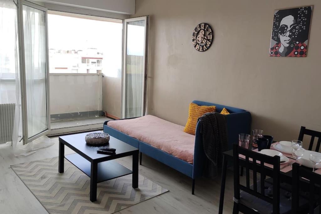 Charmant Appartement Proche Melun Centre Ville Bagian luar foto