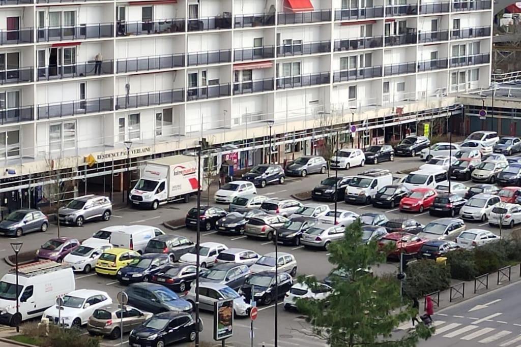 Charmant Appartement Proche Melun Centre Ville Bagian luar foto